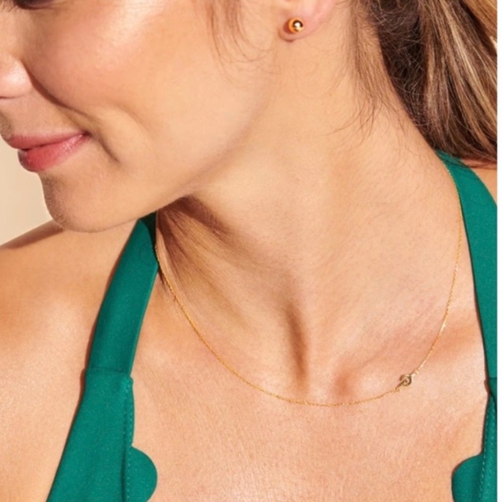{like} NWT PELOTON X GURHAN necklace